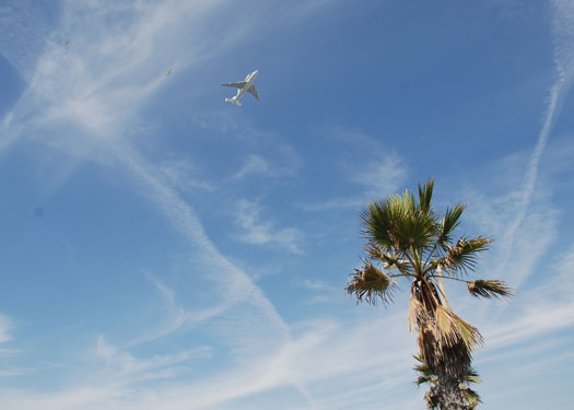 Endeavor Shuttle Fly-over Venice Beach California