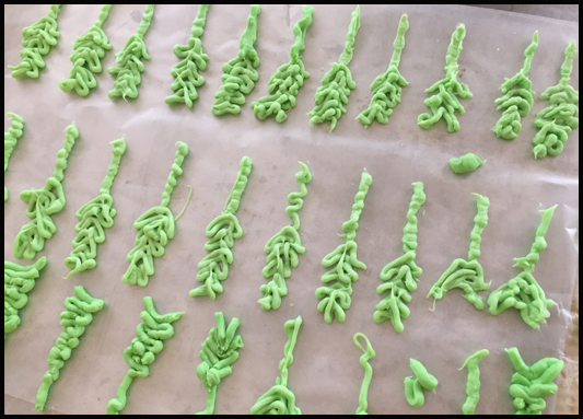Green Icing Leaves for Carrot Cake